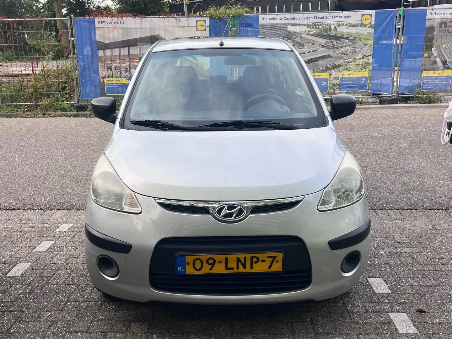 Hyundai i10 i10 1.1 Active Grijs - 1
