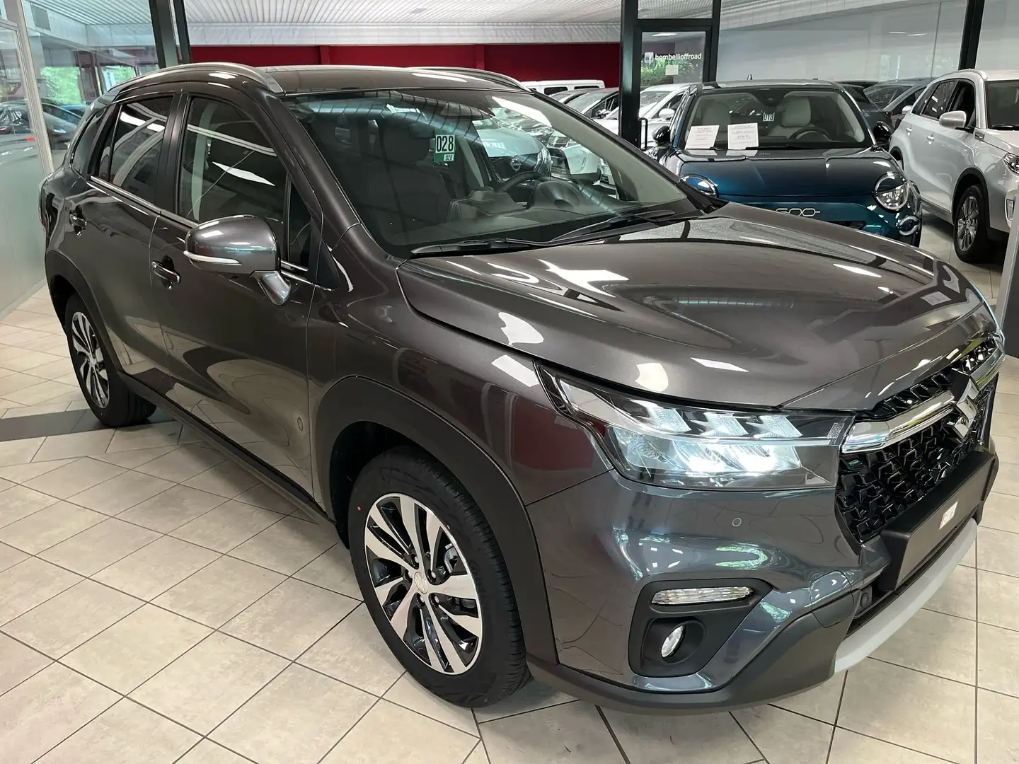 Suzuki S-Cross 1.4 Hybrid Top+ 4x4 mod 2025 sconto 7000€ Šedá - 2