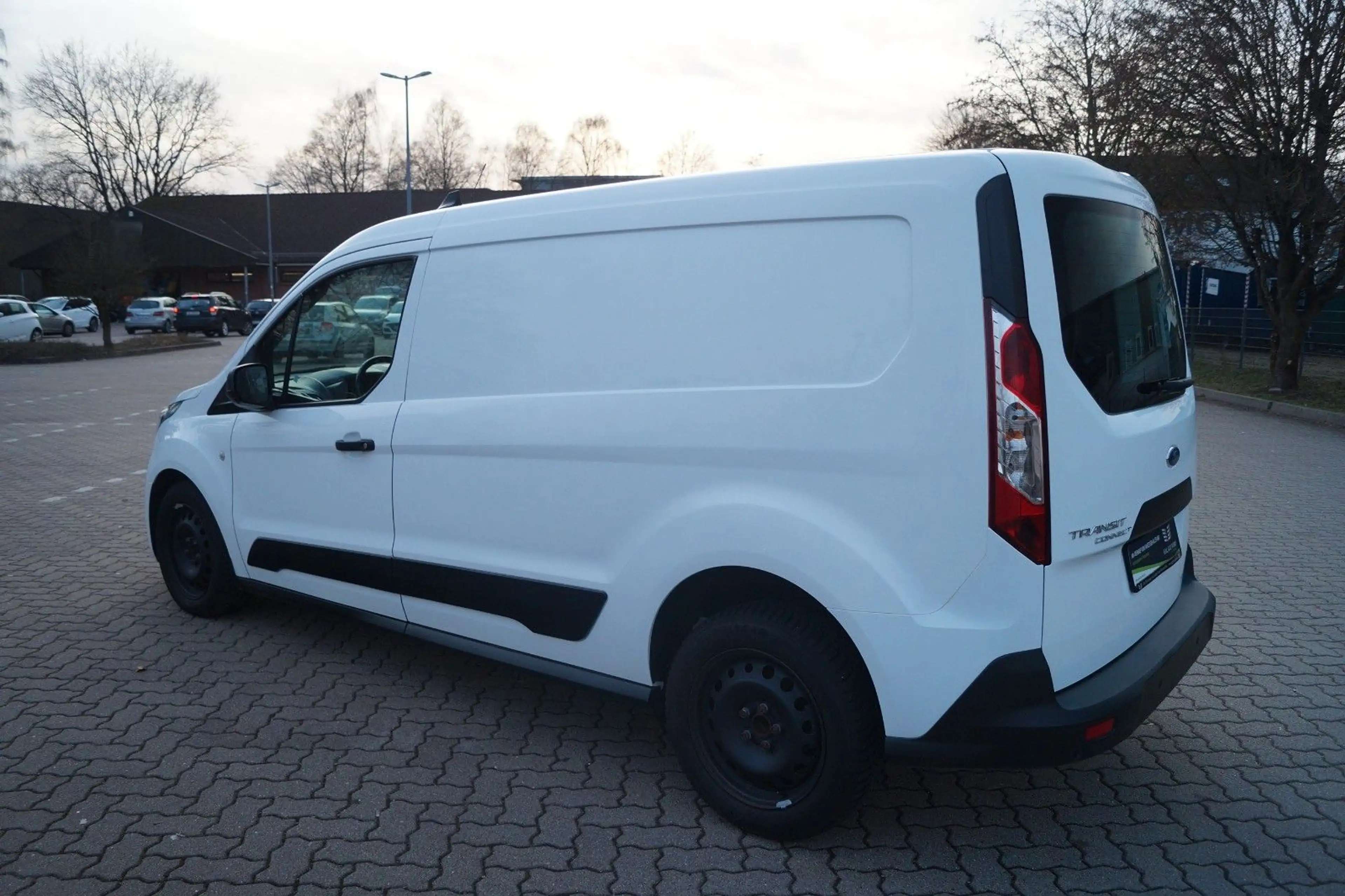 Ford Transit Connect 1,5 TDCI PDC Standheizung Autom. — photo 6