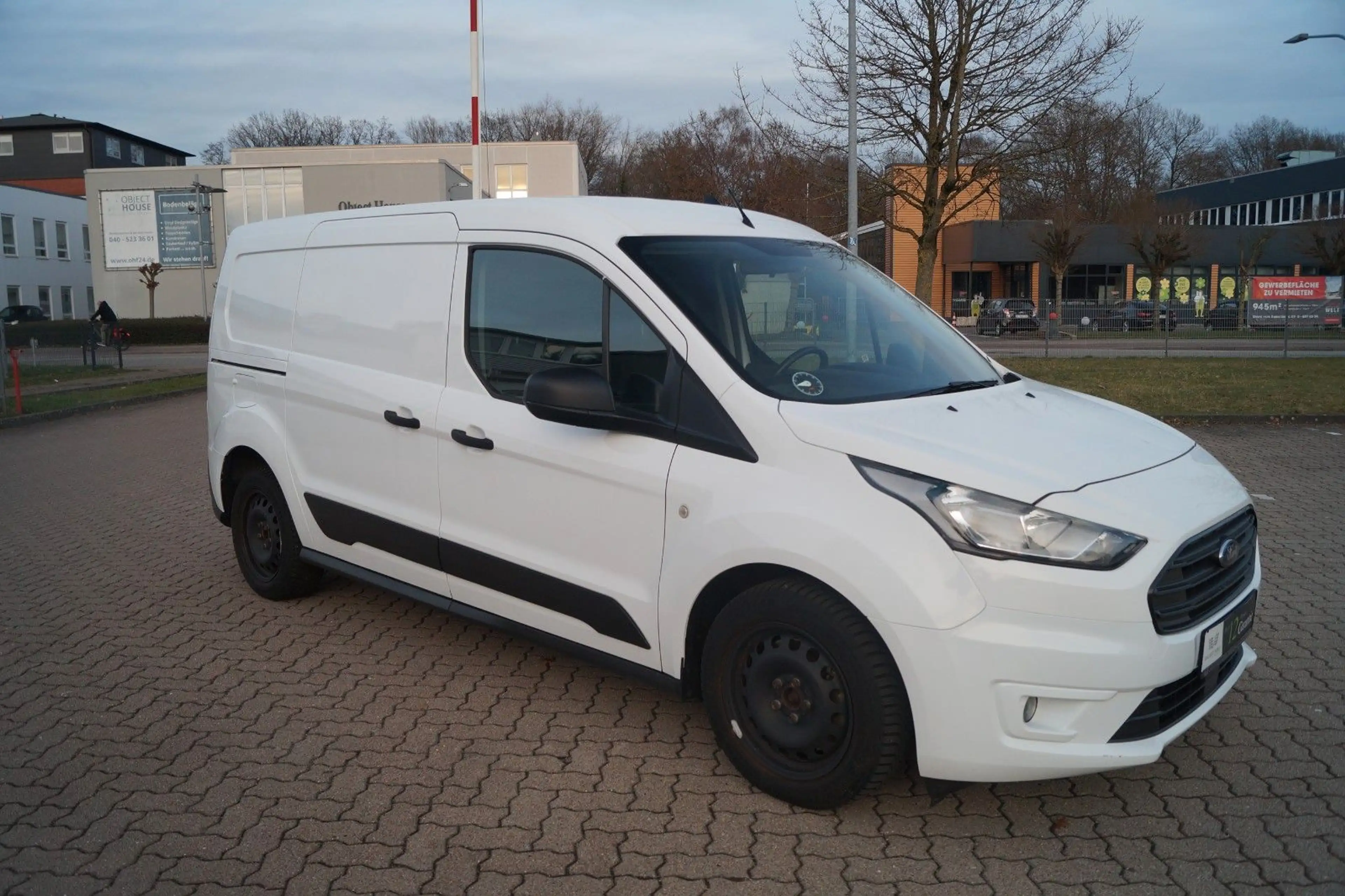 Ford Transit Connect 1,5 TDCI PDC Standheizung Autom. — photo 3