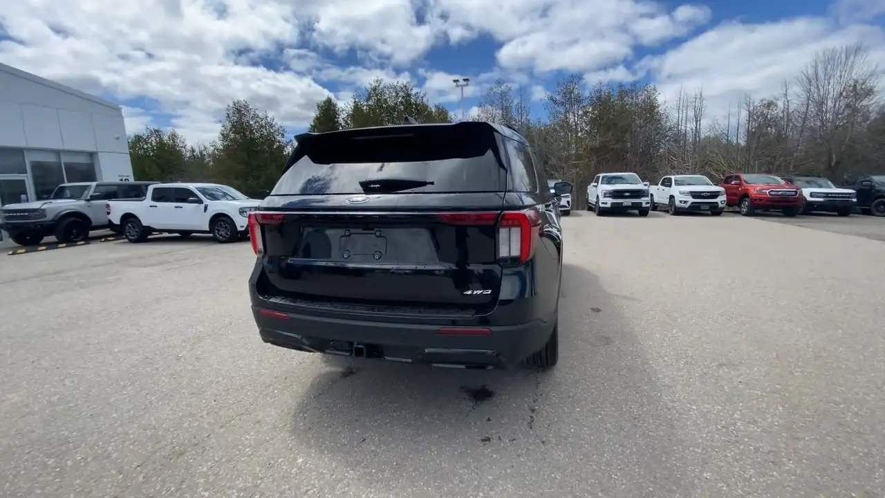 Ford Explorer снимка Ford Explorer