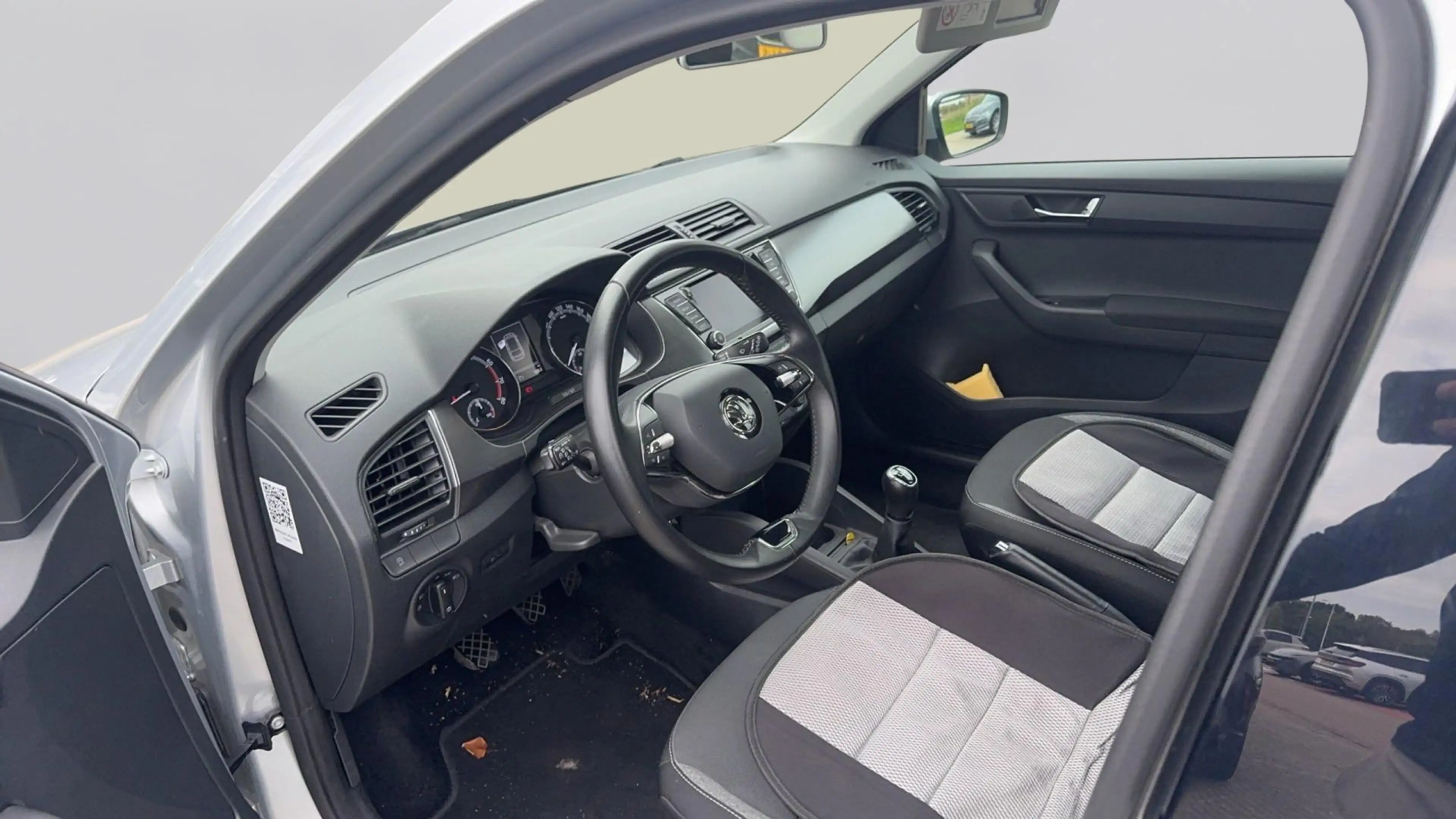 Skoda Fabia Combi 1.0 TSI Business Edition — photo 7