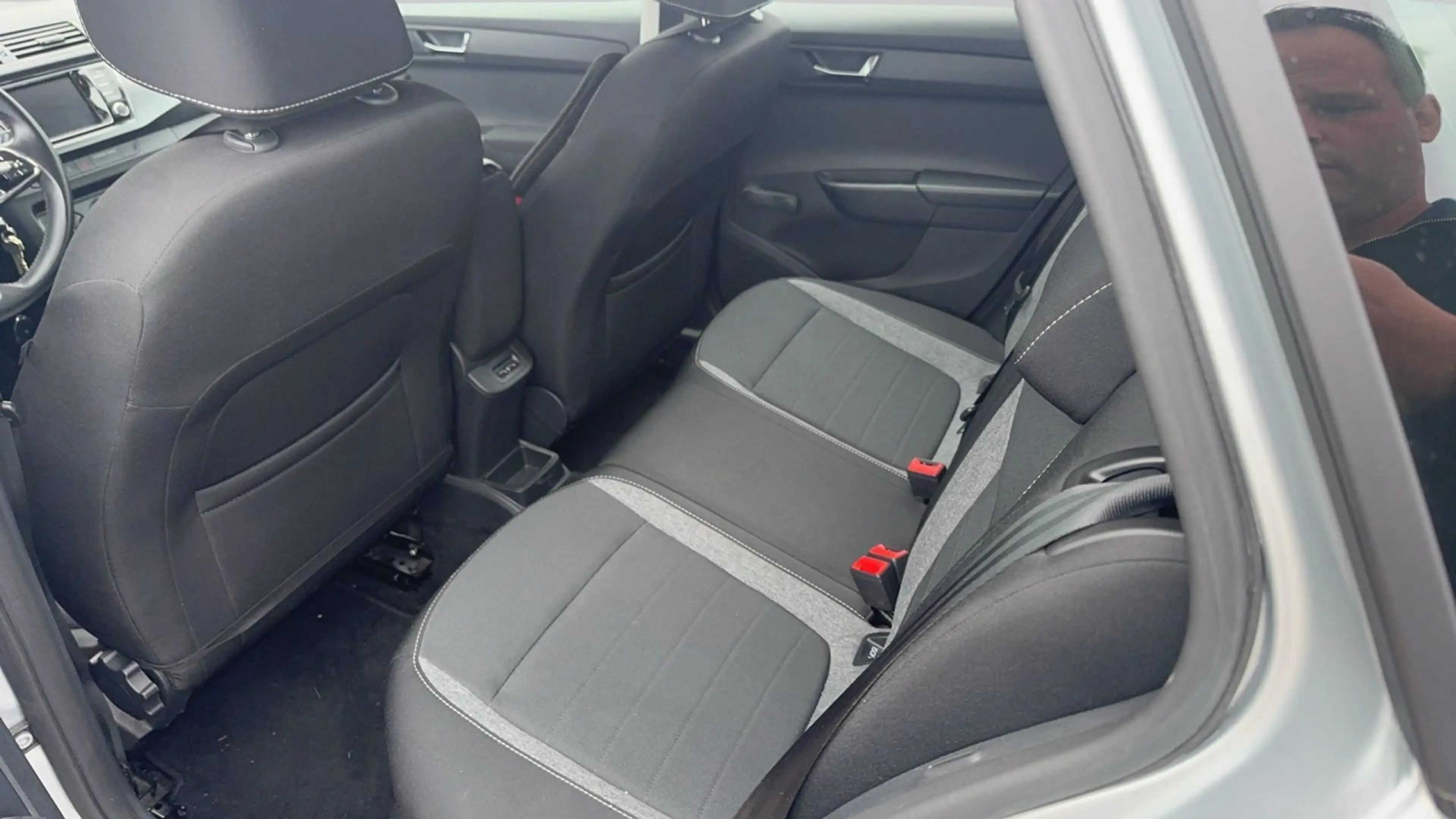 Skoda Fabia Combi 1.0 TSI Business Edition — photo 8