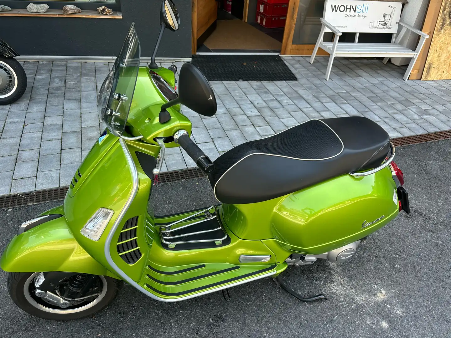 Vespa GTS Super Sport 300 GTS grün - 1
