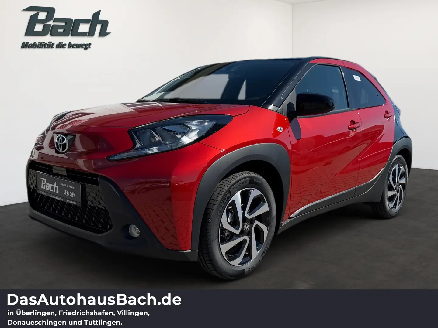 Toyota Aygo X 1.0 l Teamplayer 5 M/T Apple Car Play Rot - 1