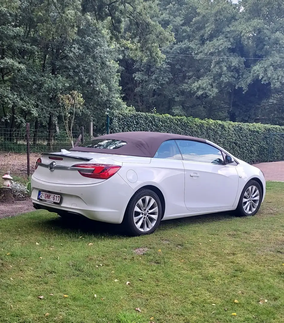 Opel Cascada 1.4 Turbo (ecoFLEX) Start/Stop Edition - 1