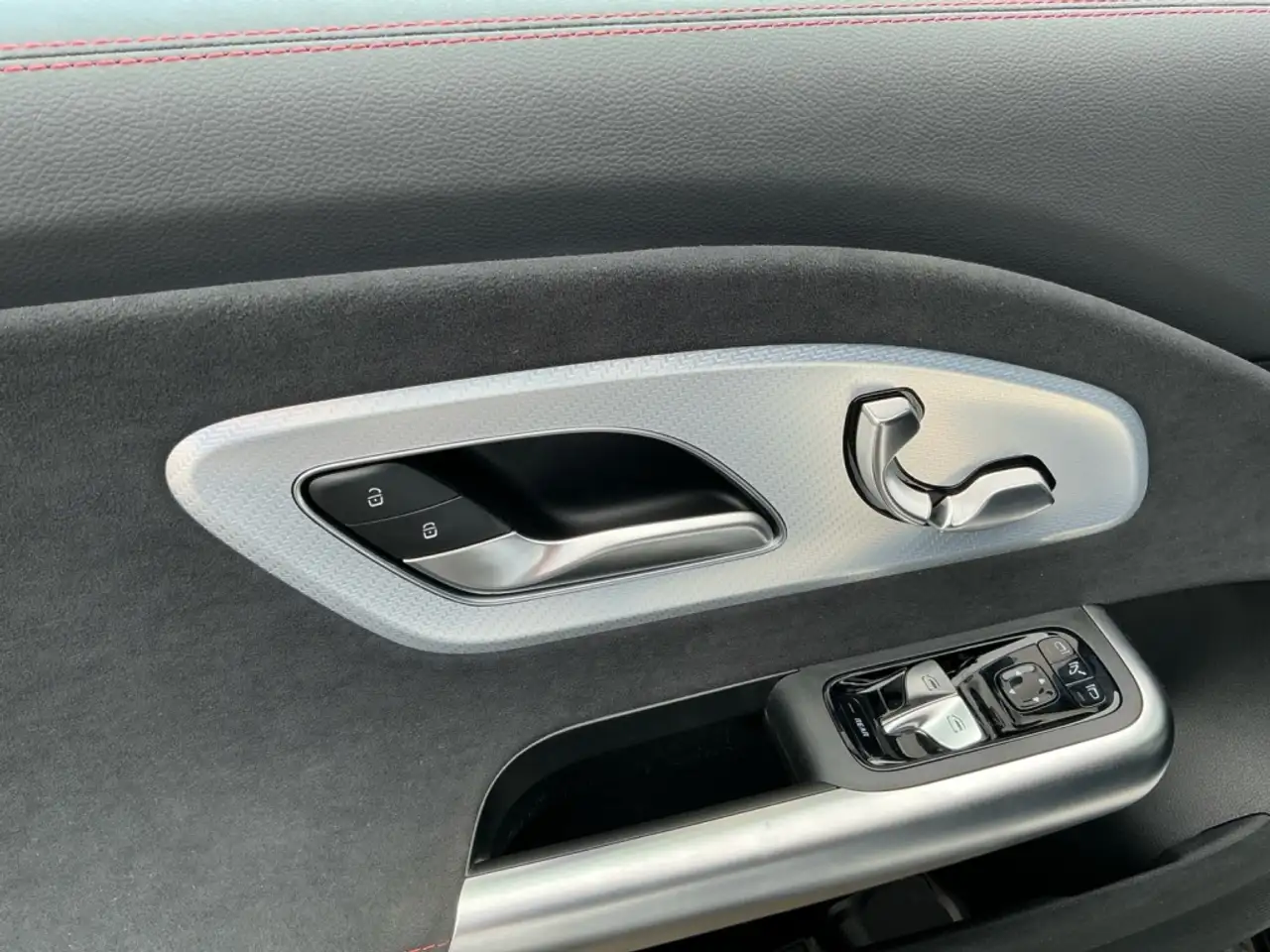 Mercedes-Benz CLA 250 + SB EQ AMG+NIGHT+18+MBUX+THERMO+AHK+PANO 9