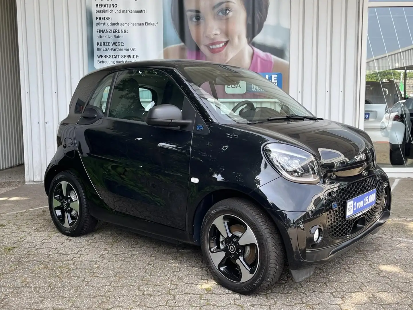 smart forTwo EQ Exclusive PANORAMA CAM MEDIA LED PDC SHZ ALU 22 Noir - 1