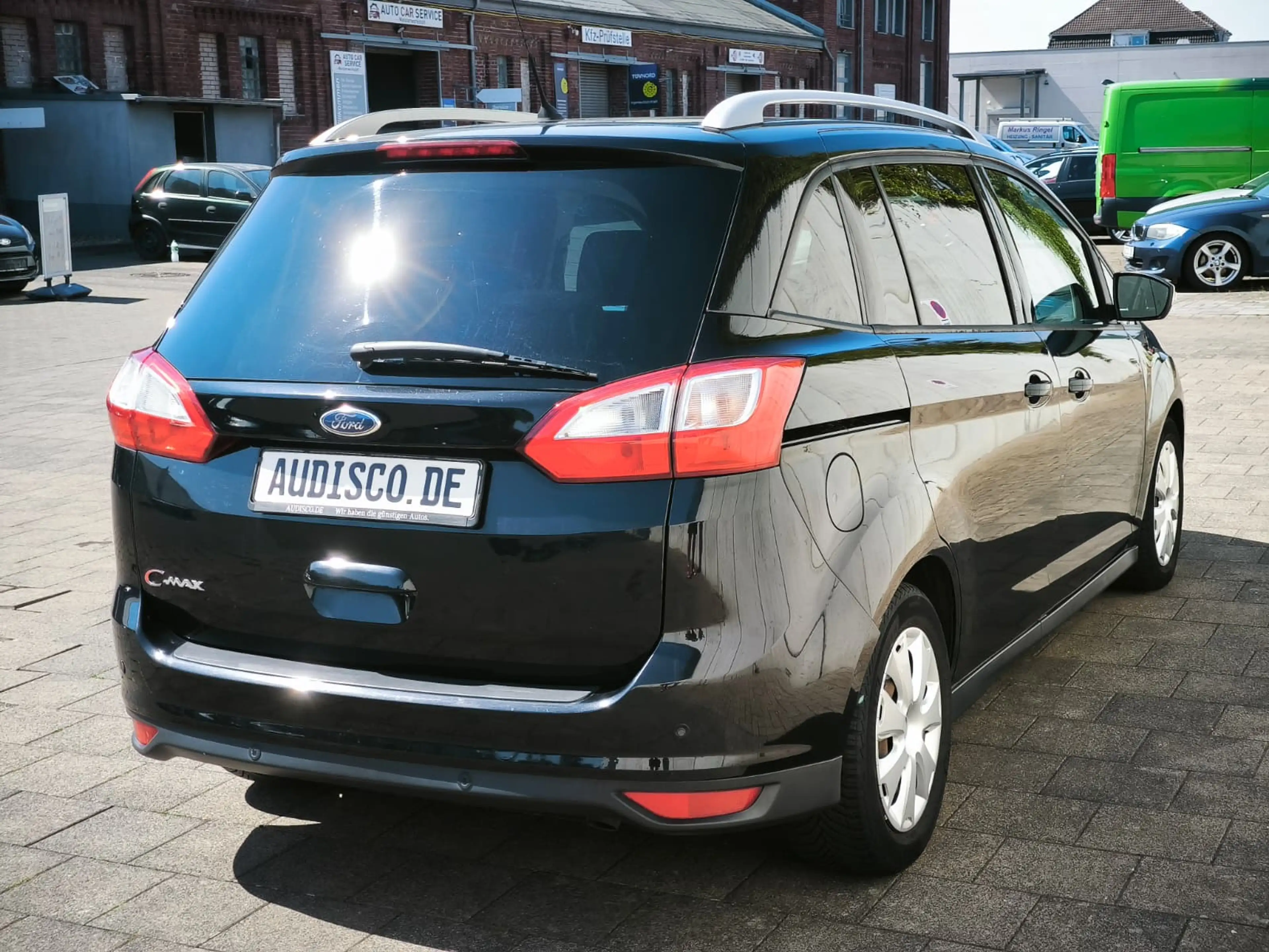 Ford Grand C-Max 2.0TDCi 7-Sitzer AHK Navi Bluetooth — photo 8