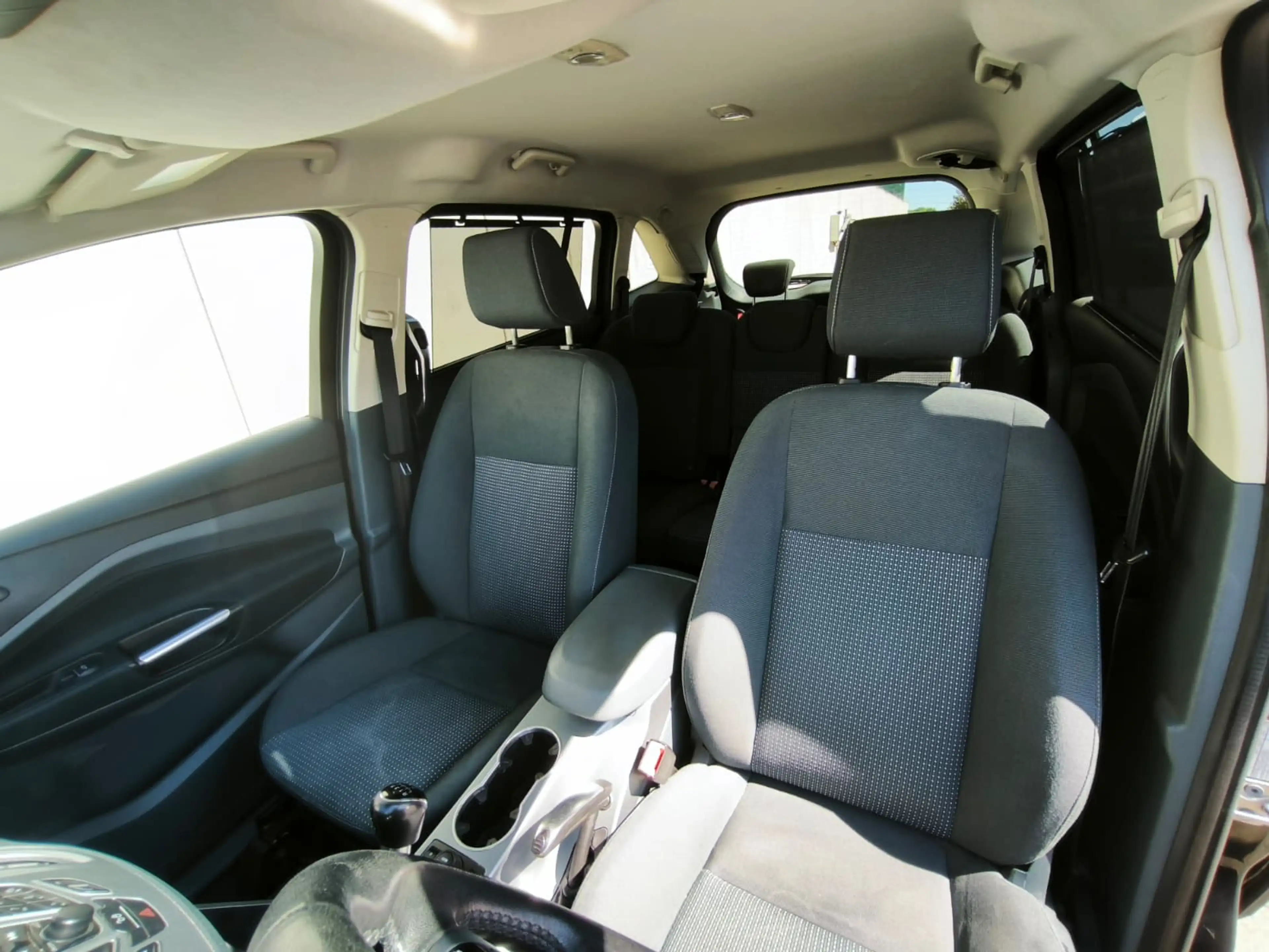 Ford Grand C-Max 2.0TDCi 7-Sitzer AHK Navi Bluetooth — photo 14