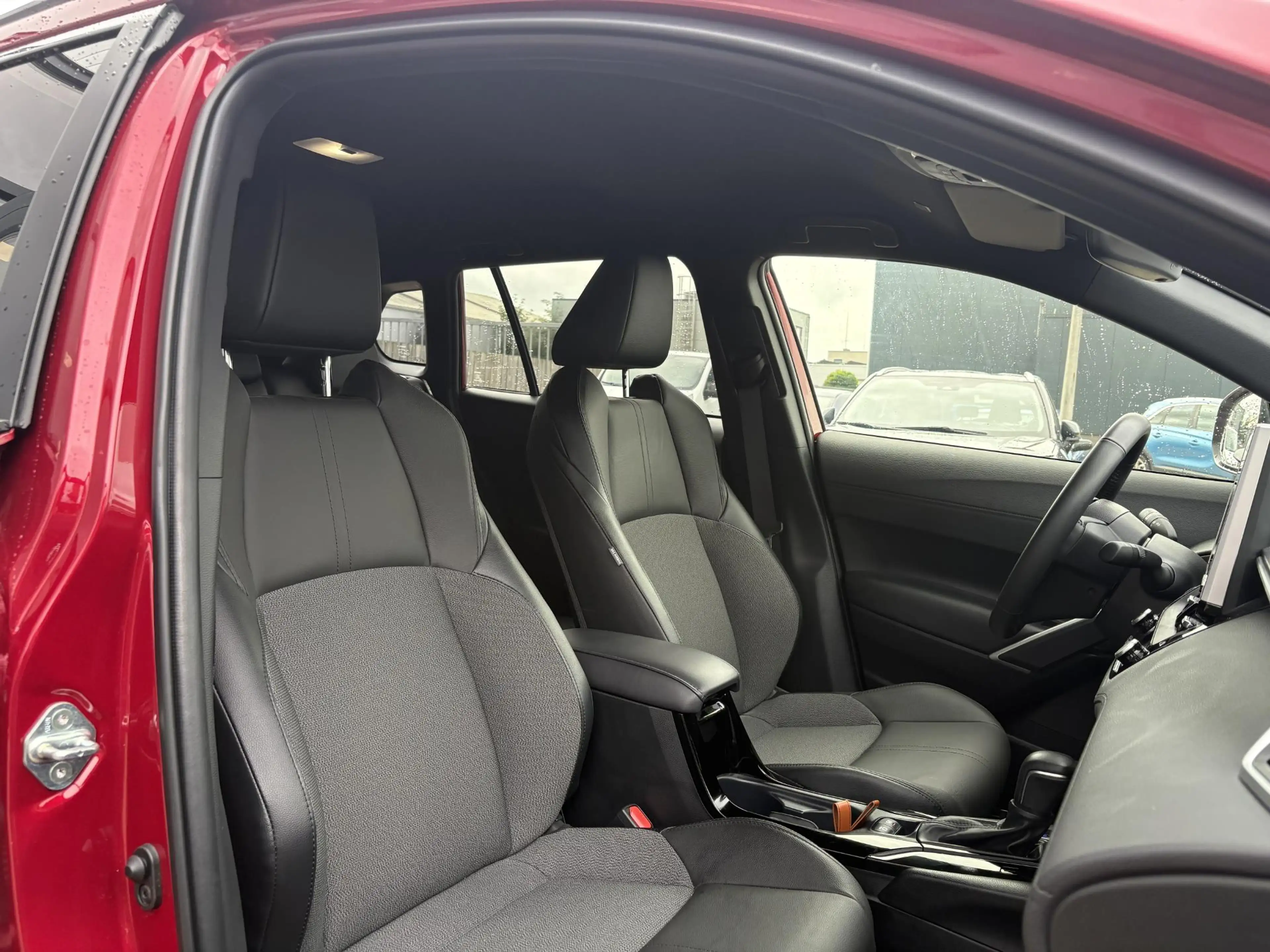 Toyota Corolla Cross Hybrid 200 Style Trekhaak — photo 11