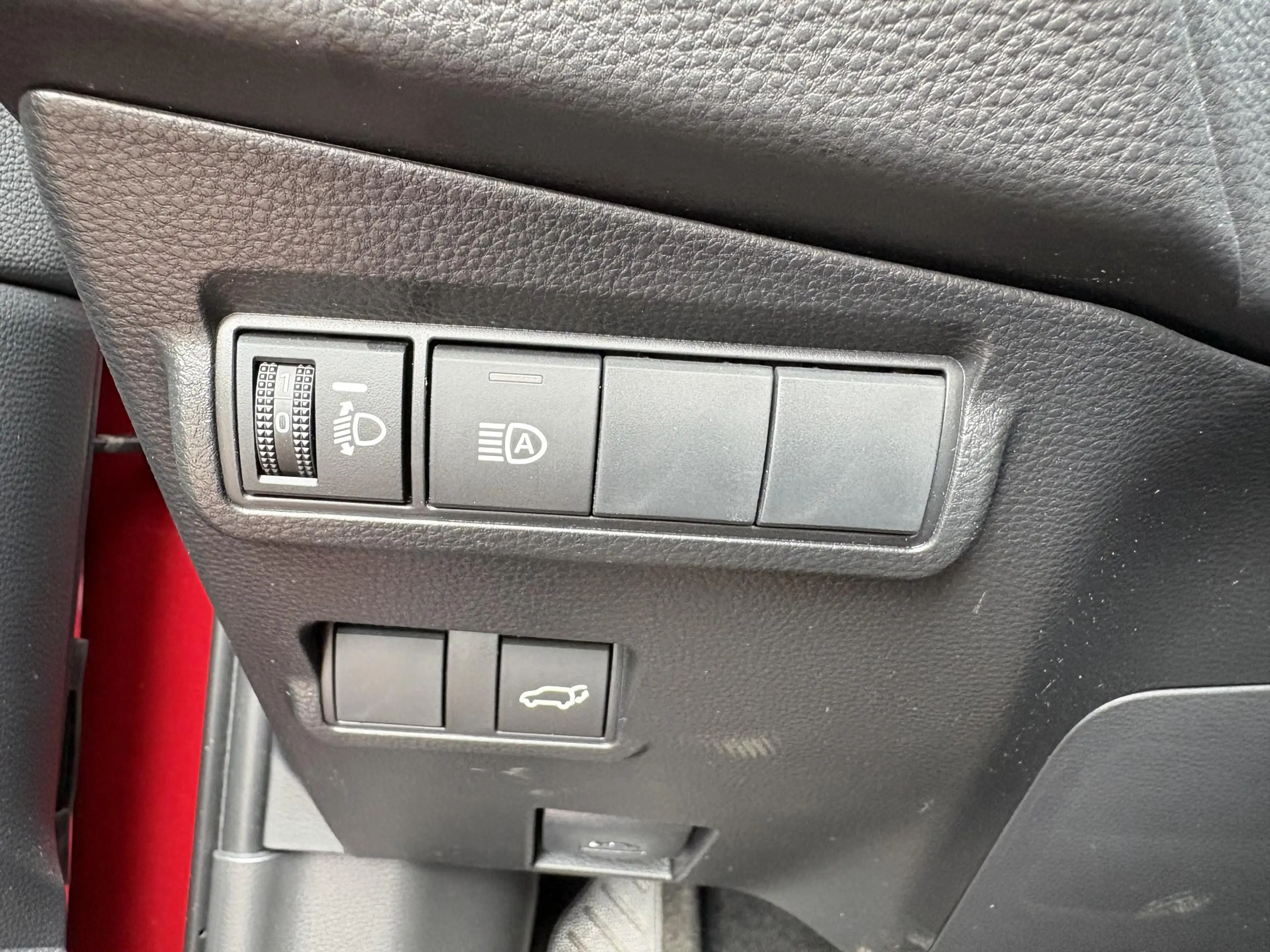 Toyota Corolla Cross Hybrid 200 Style Trekhaak — photo 14