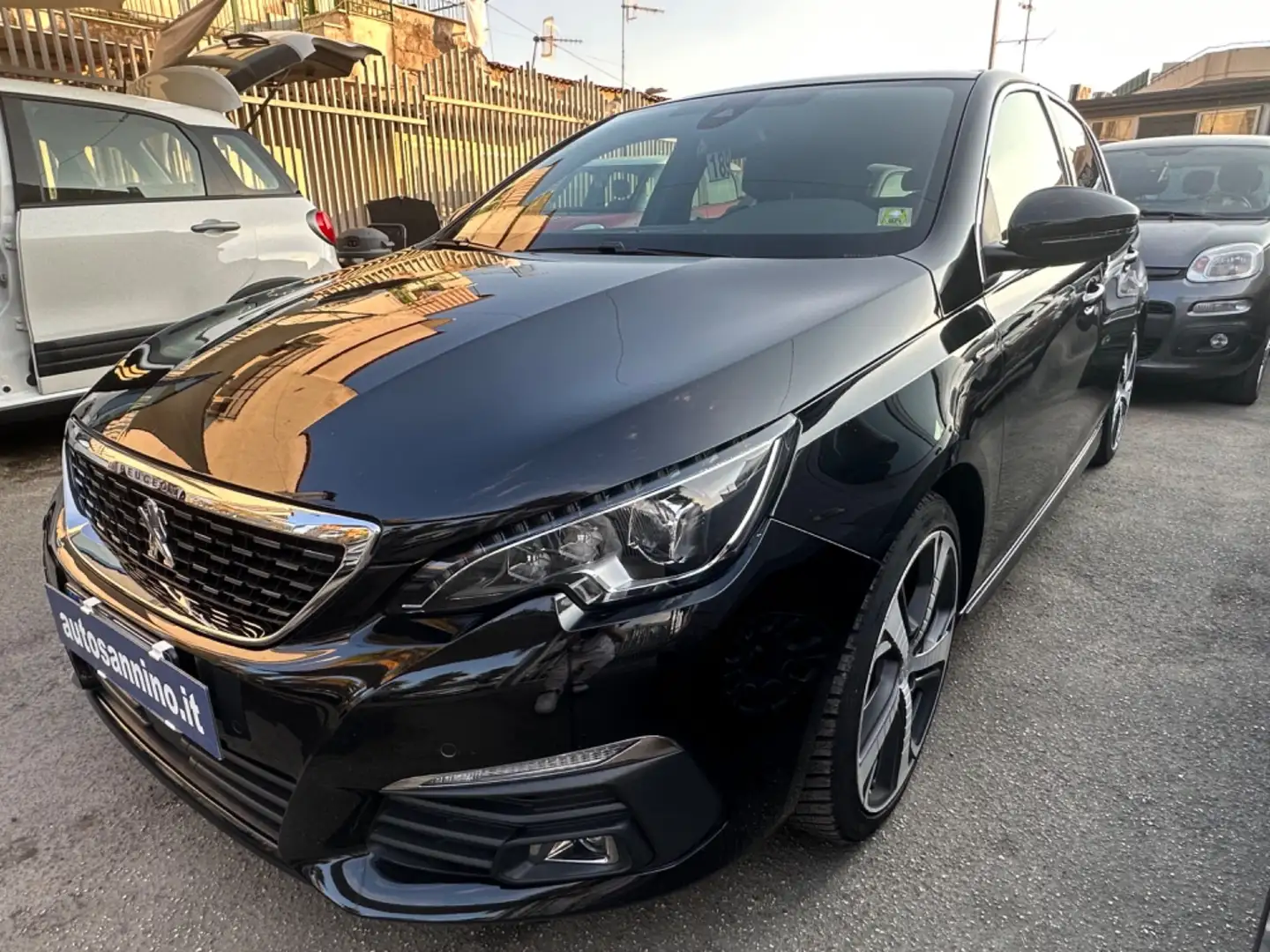 Peugeot 308 BlueHDi 130 S&S EAT8 GT Line Tetto panoramico Negro - 2