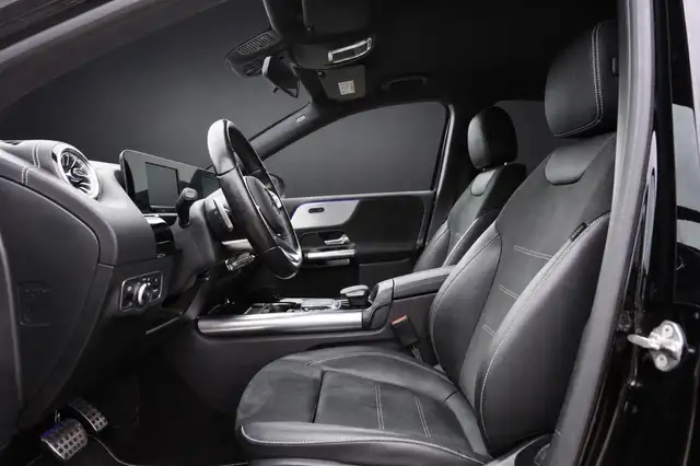 Mercedes-Benz B-Class view 10