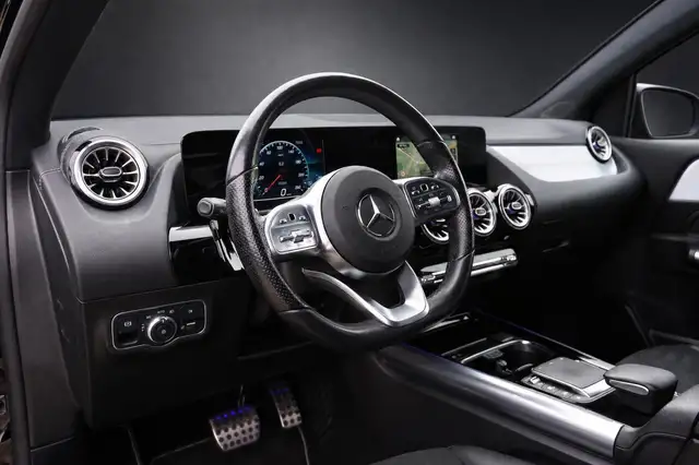 Mercedes-Benz B-Class view 12