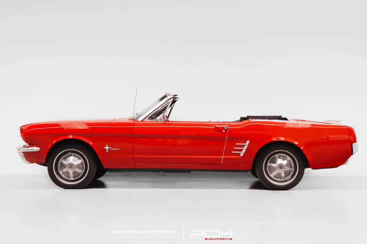 Ford Mustang Cabriolet 200ci 3.3 6 Cylindres Automatique, foto 3