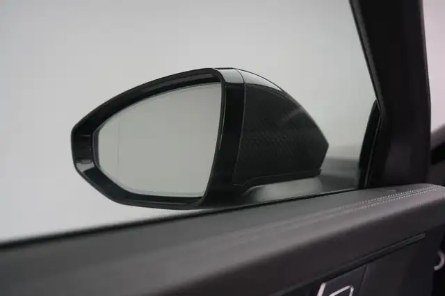 Audi A6 view 27