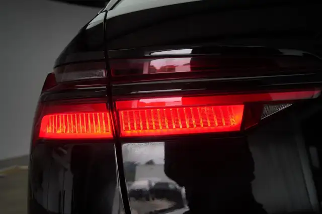 Audi A6 view 15