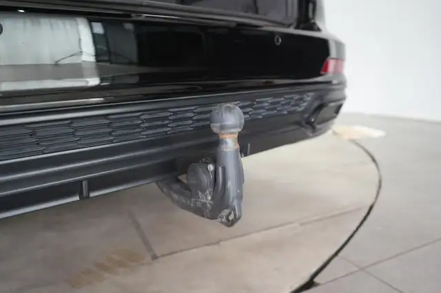 Audi A6 view 10