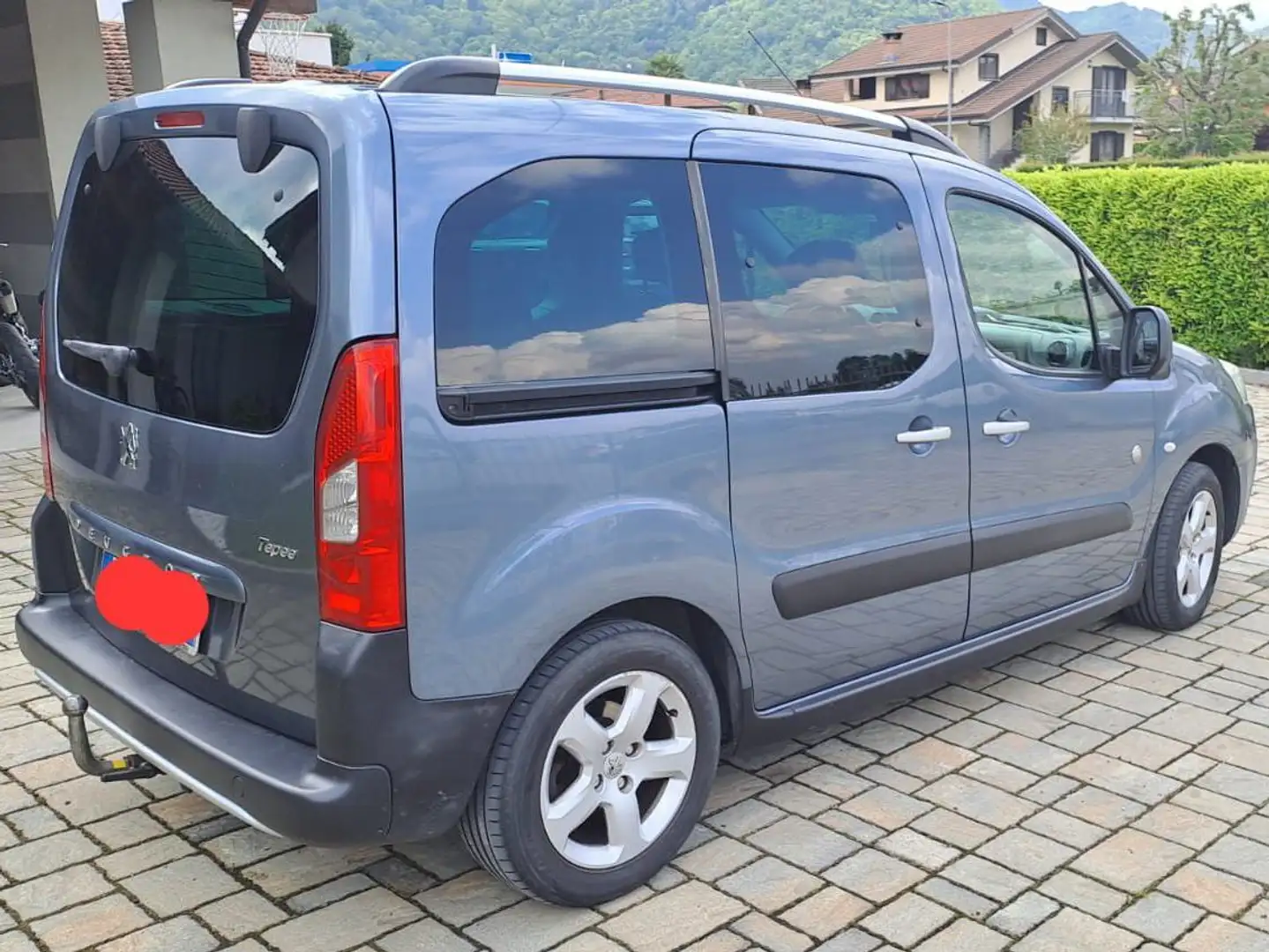 Peugeot Partner Partner Tepee 1.6 hdi Outdoor 110cv fap Сірий - 2