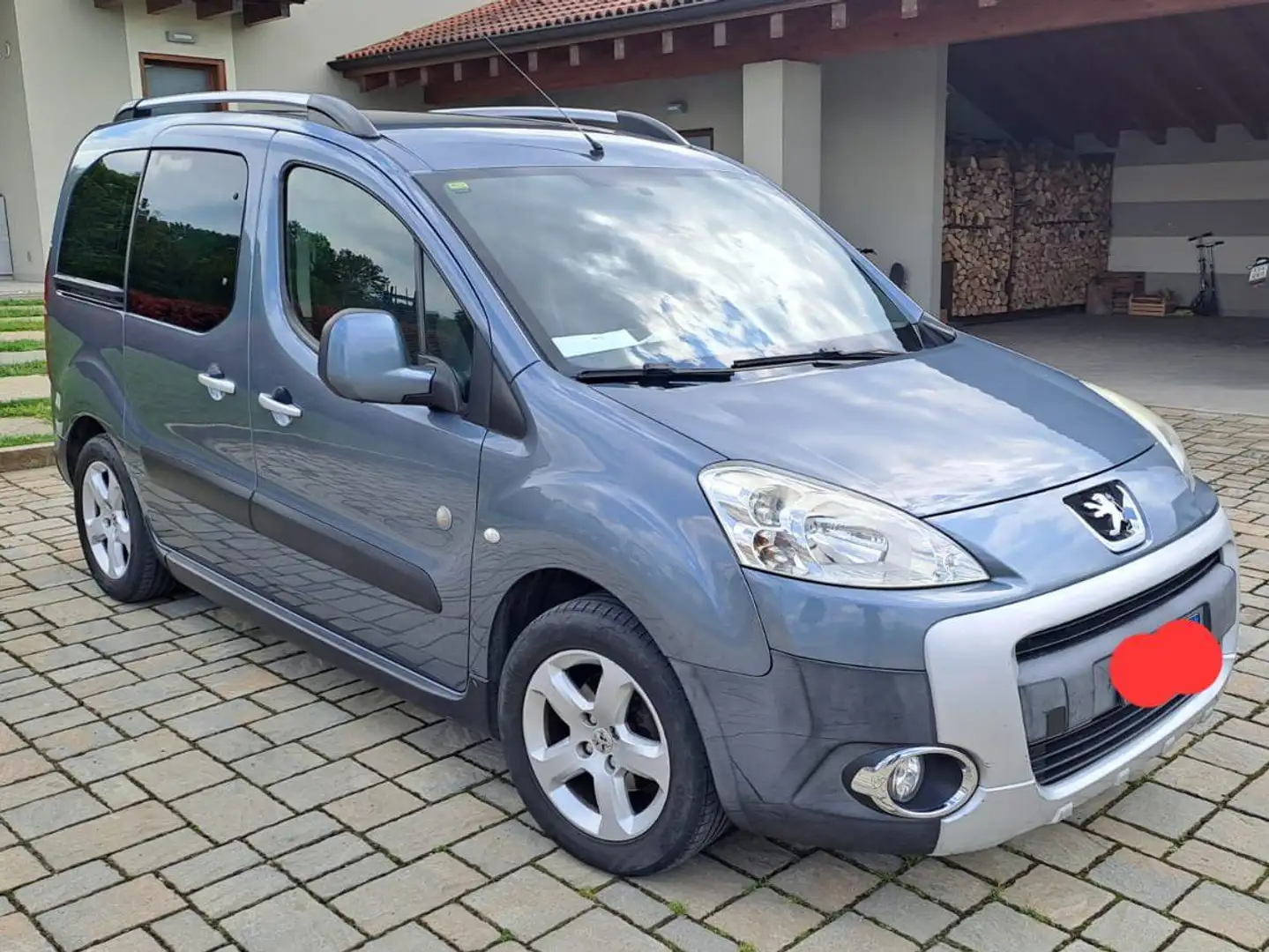 Peugeot Partner Partner Tepee 1.6 hdi Outdoor 110cv fap Сірий - 1