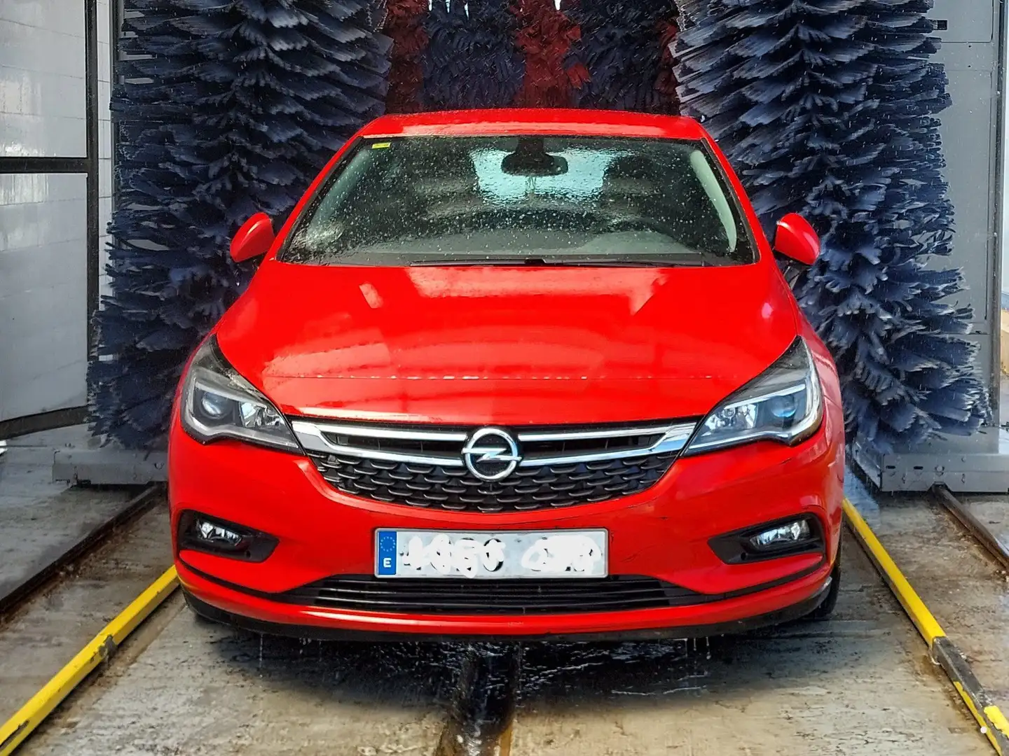 Opel Astra 1.6CDTi S/S Selective 110 Rojo - 1