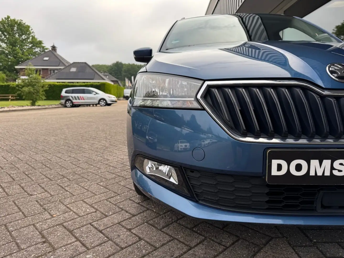 Skoda Fabia 1.0 TSI Business Edition Blau - 2