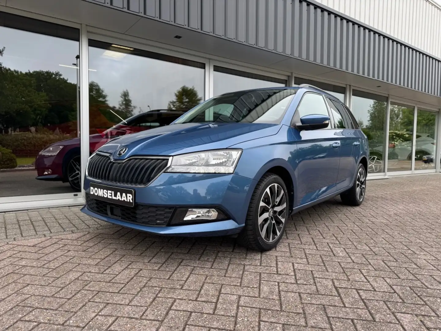 Skoda Fabia 1.0 TSI Business Edition Blau - 1