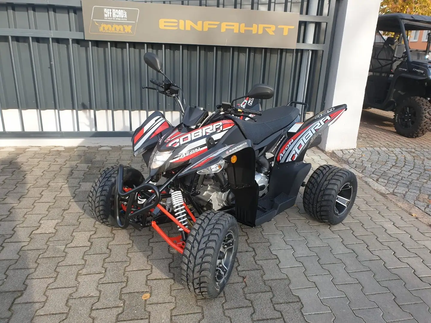 Aeon Cobra 424 SM EFI Negro - 1