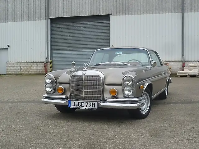 Mercedes-Benz 250 SE W111 Coupe Automatik Klima E-Fenster
