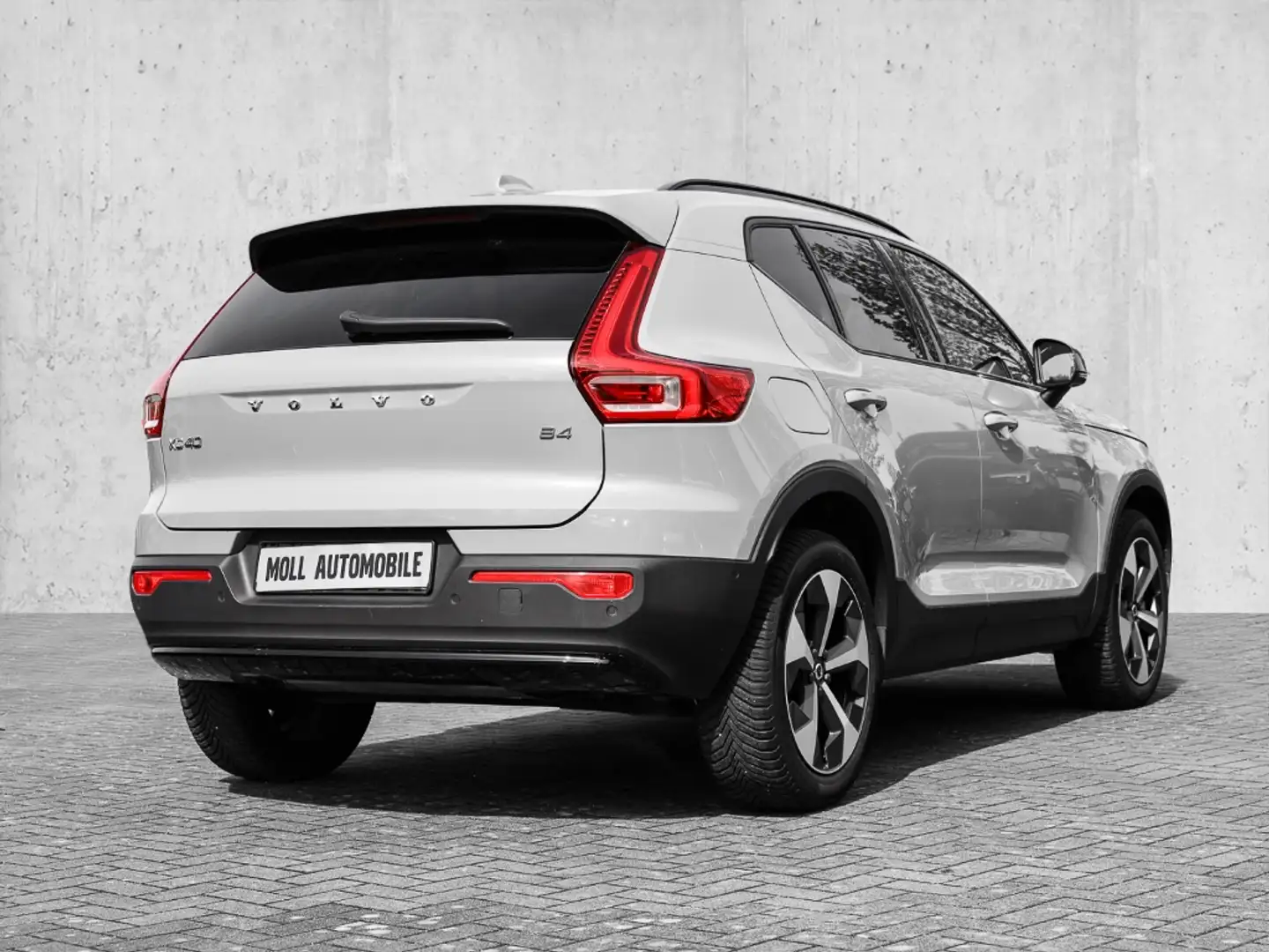 Volvo XC40 Plus Dark 2WD B4 EU6d digitales Cockpit Memory Sit Grau - 2