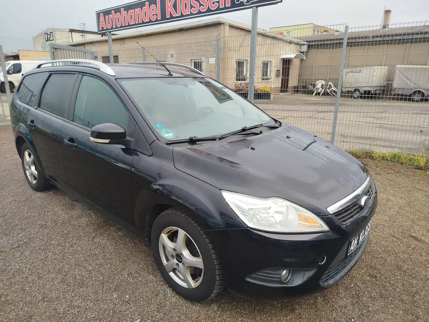Ford Focus Ti VCT Schwarz - 1