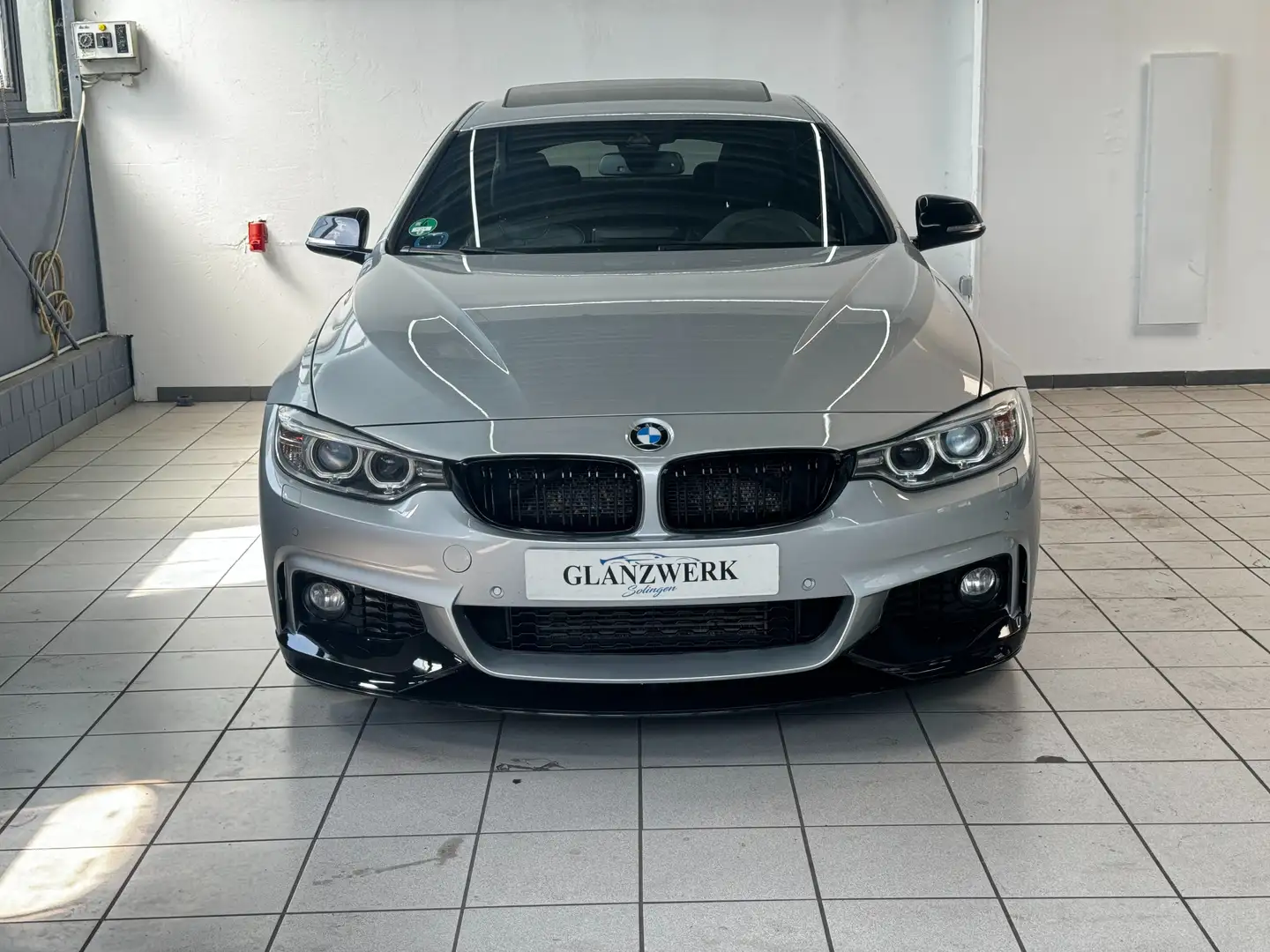 BMW 420 420d Gran Coupé *Automatik*M-Paket*Navi*Leder* Stříbrná - 2