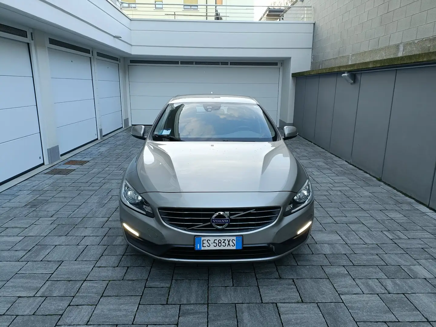 Volvo V60 2.0 D3 Momentum - 2