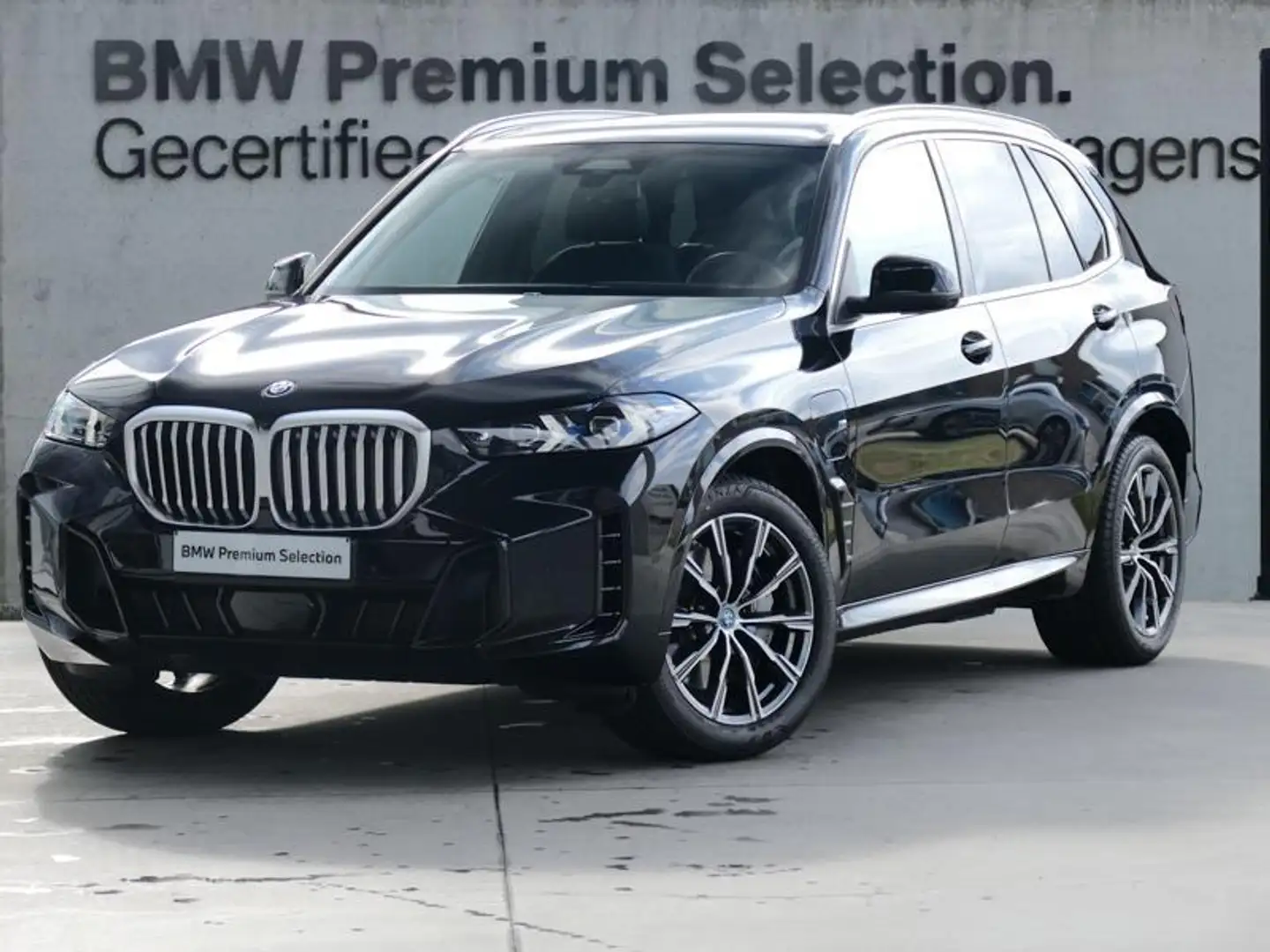 BMW X5 xDrive50e M Sport INDIVIDUAL Noir - 1