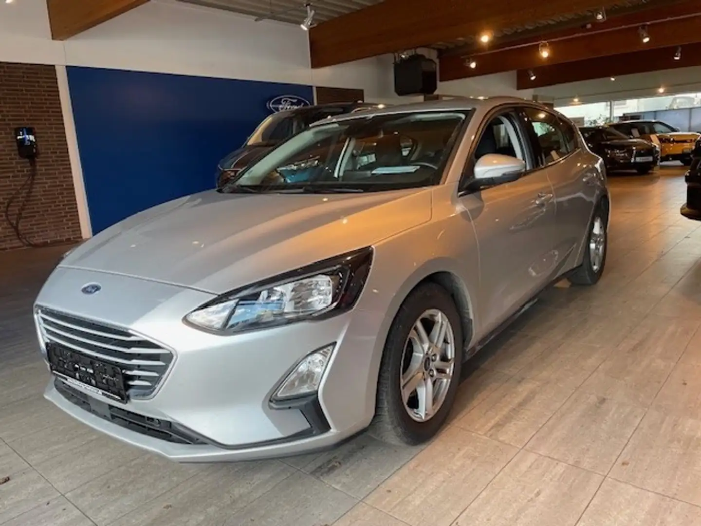 Ford Focus COOL & CONNECT NAVI / PDC / GJR / LMF / WINTER-PAK Argento - 2