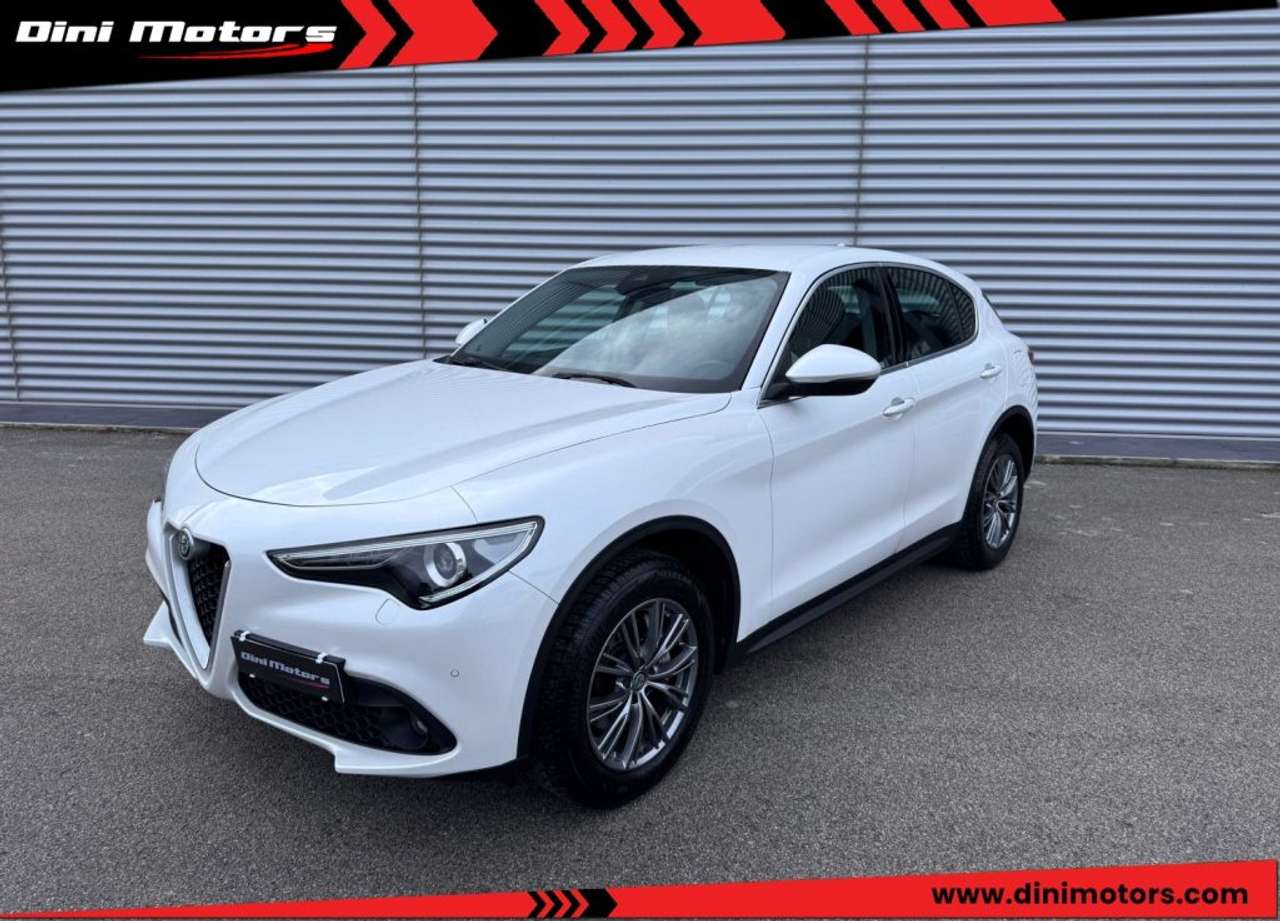 Alfa Romeo Stelvio 2.2 Turbodiesel perla 210 CV AT8 Q4 Super 4x4 4WD