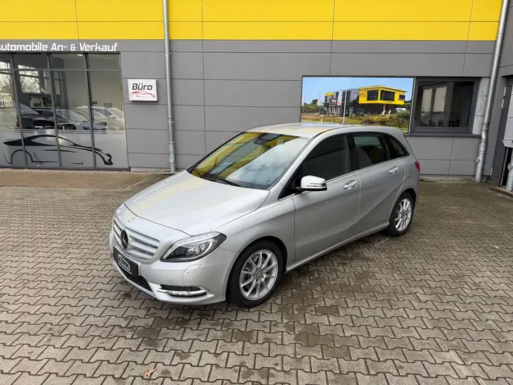 Mercedes-Benz B 250 B B 250/SHZ/AUTOMATIK/ALU/18000KM
