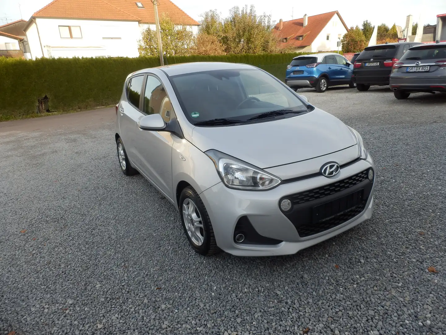 Hyundai i10 Trend Sitzheizung, Navi, Klima, Grau - 1