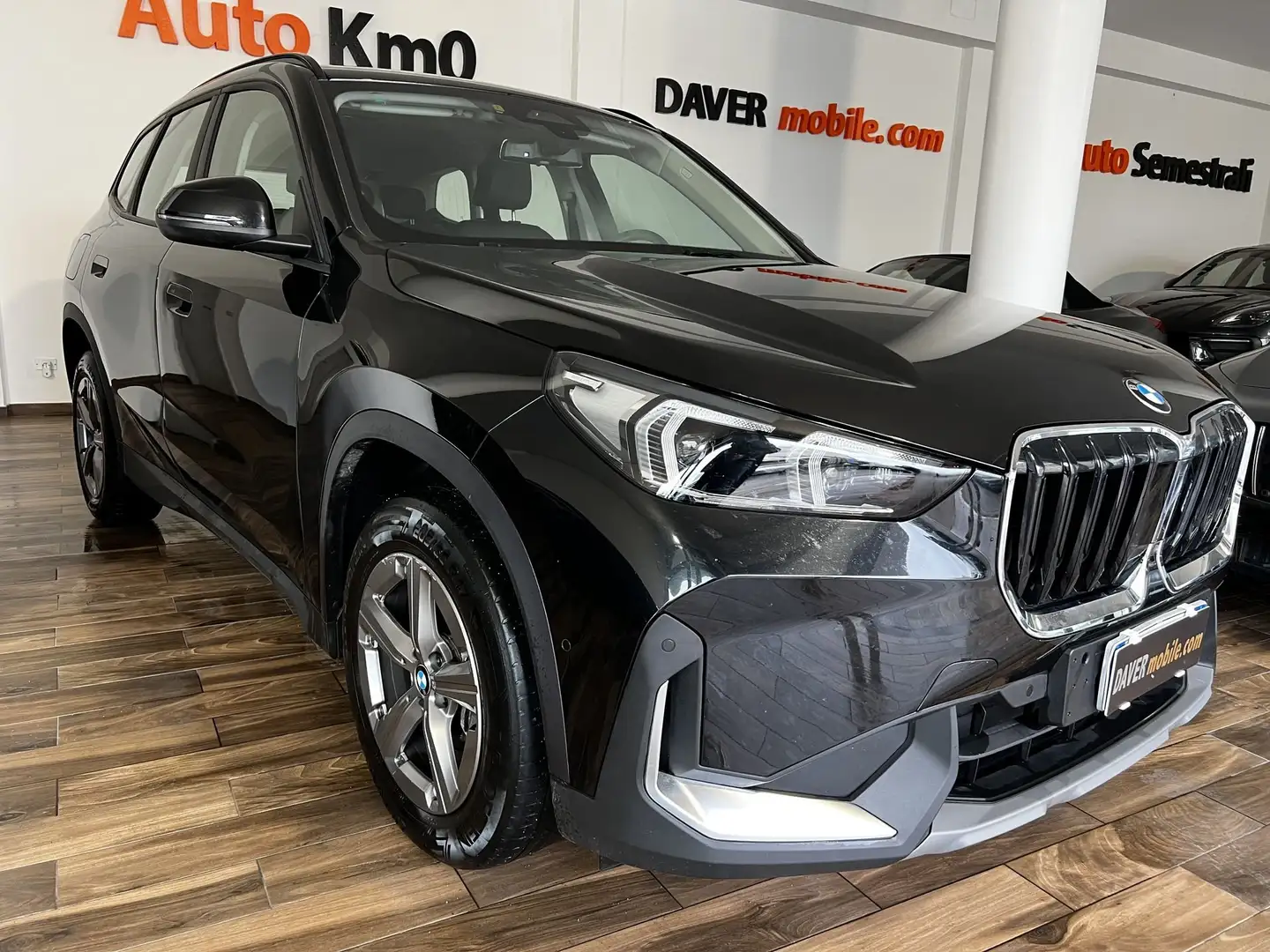 BMW X1 sDrive 18d essence ed Zwart - 1