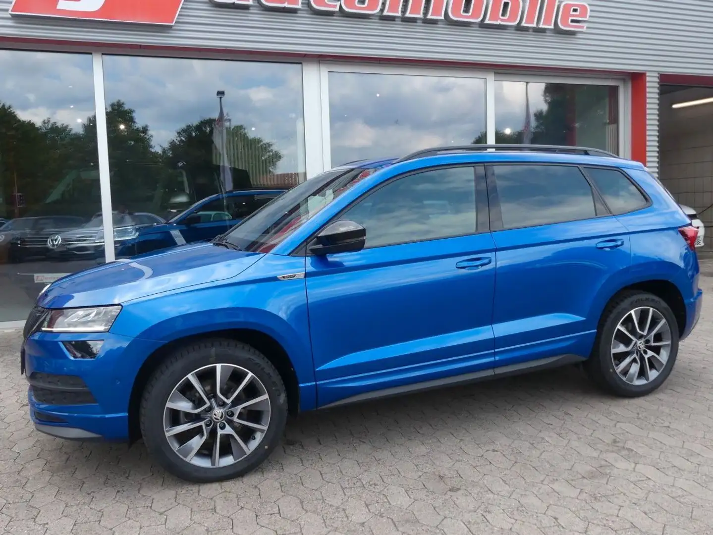 Skoda Karoq Sportline 4x4 DSG*ACC*Panorama*LED Blau - 2
