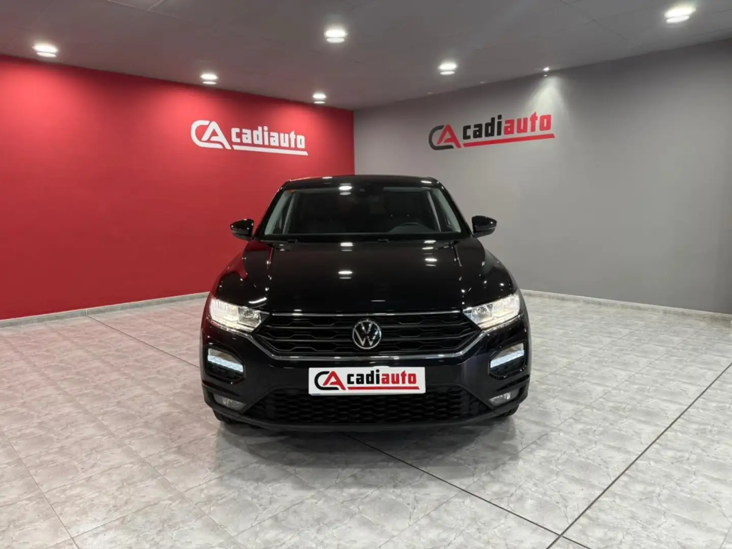 Volkswagen T-Roc 1.0 TSI Advance 81kW Negro - 2