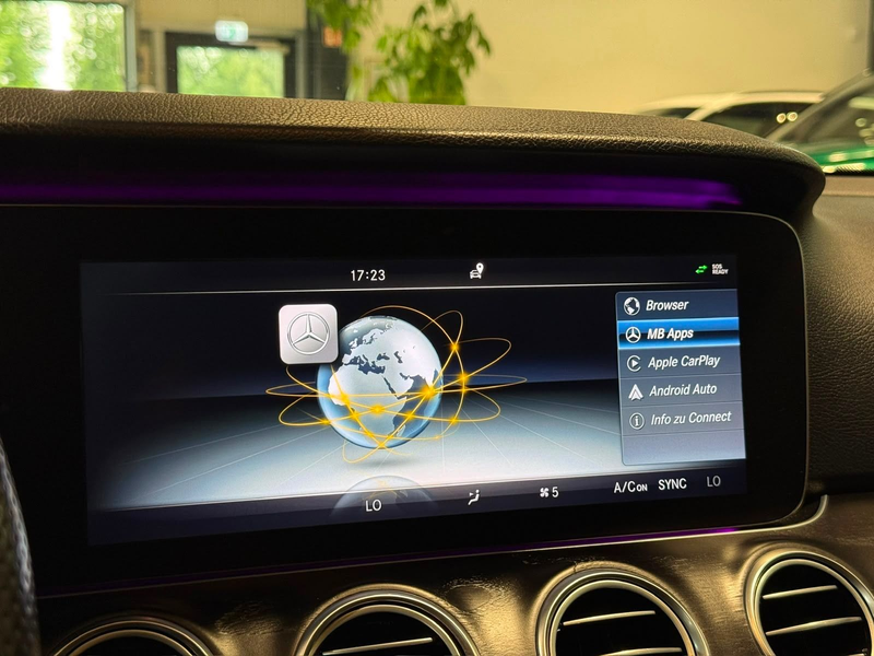 Mercedes-Benz E 350 d Autom. WIDESCREEN/S-DACH/20LM/LED — photo 14