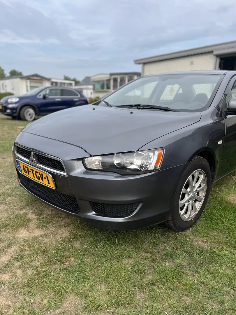 Mitsubishi Lancer 1.6 Edition One Grijs - 2