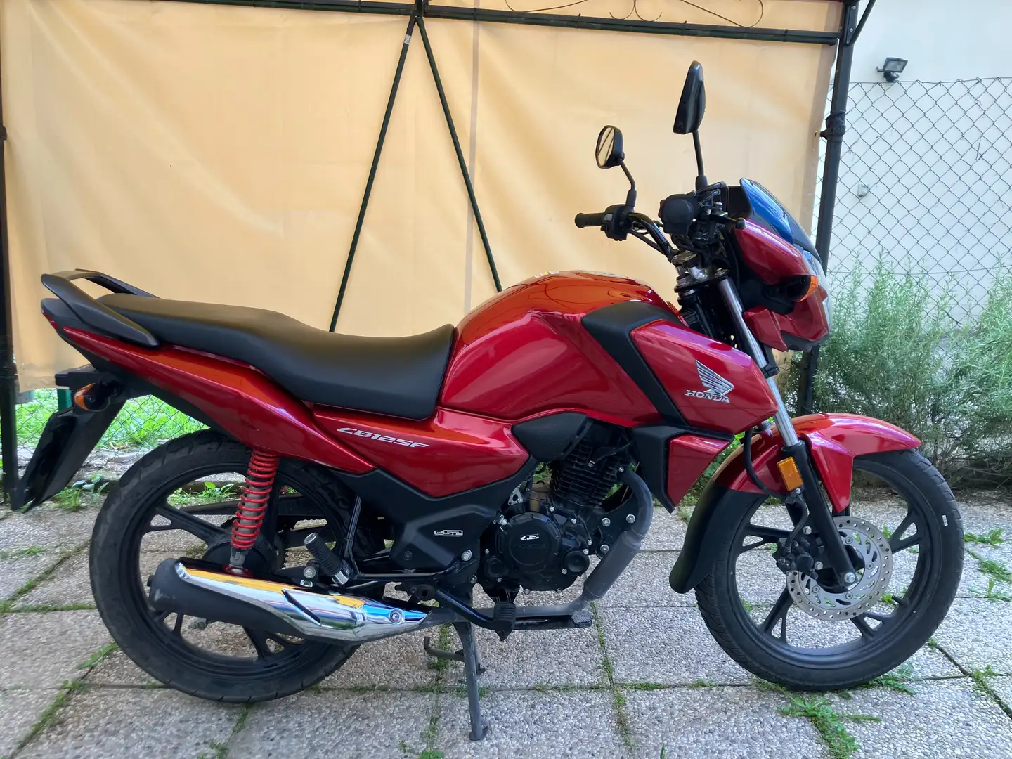 Honda CB 125 F Rosso - 1