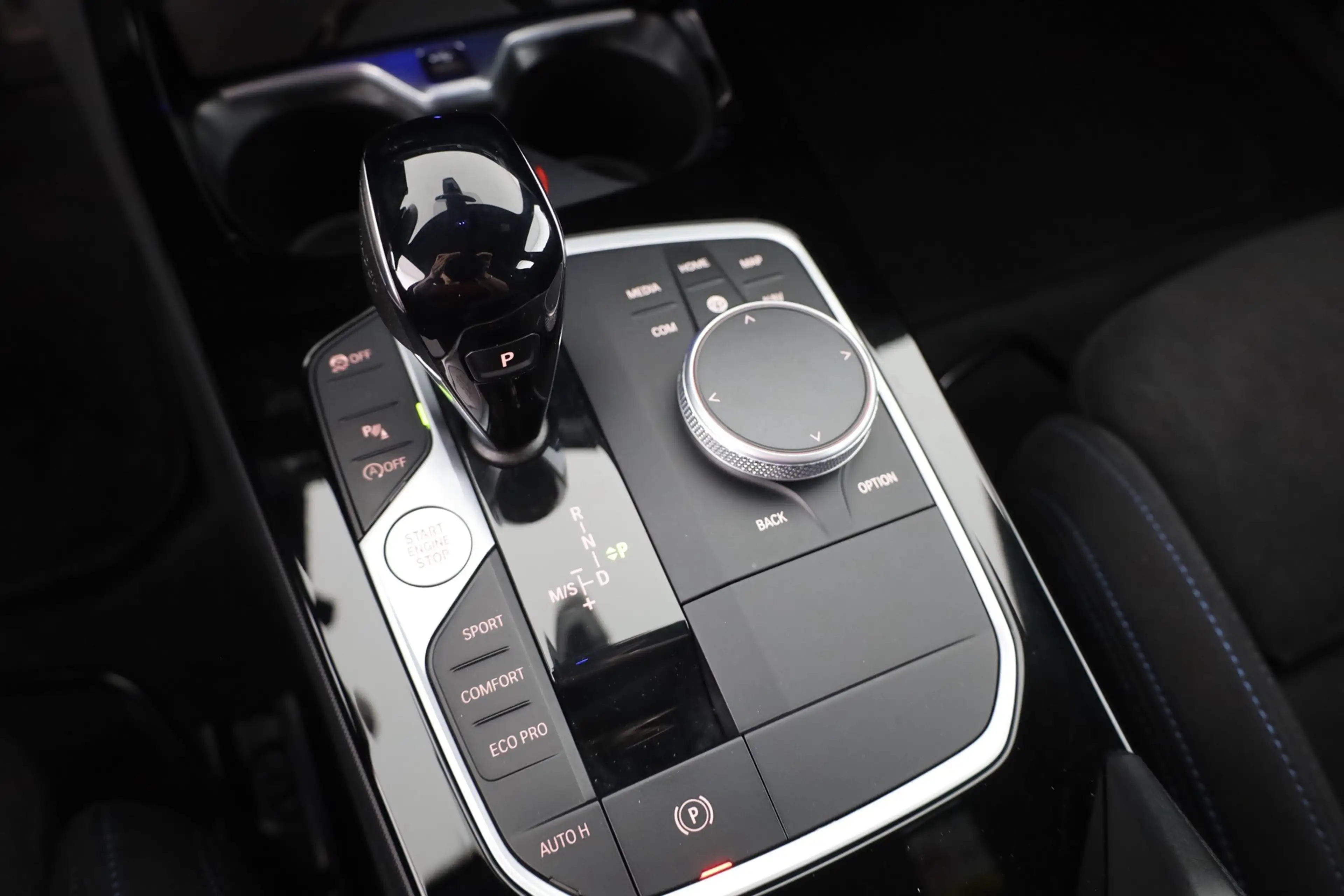 BMW M1 M135i xDrive LED Navi Sitzheizung Head-Up DAB — photo 13