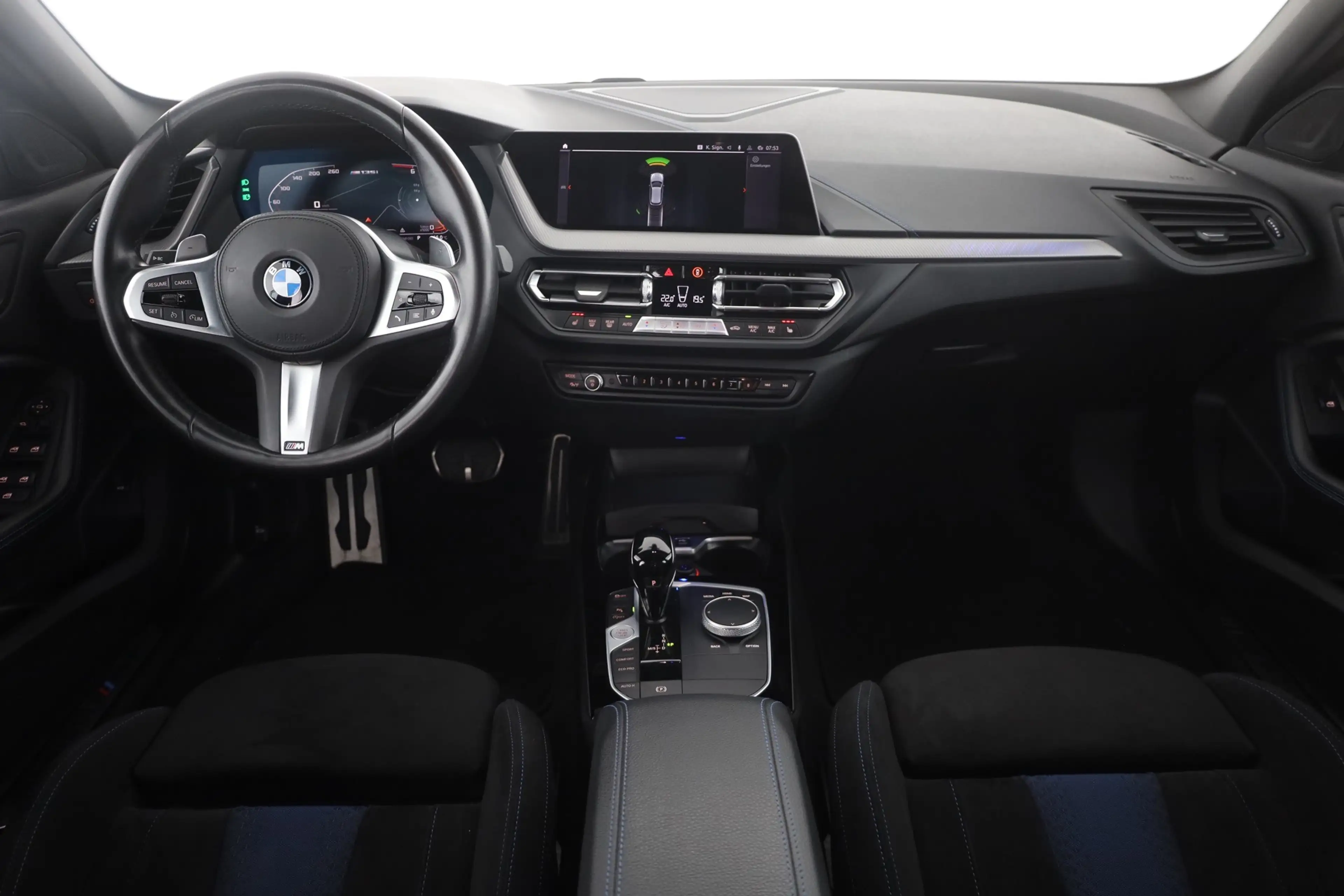 BMW M1 M135i xDrive LED Navi Sitzheizung Head-Up DAB — photo 9