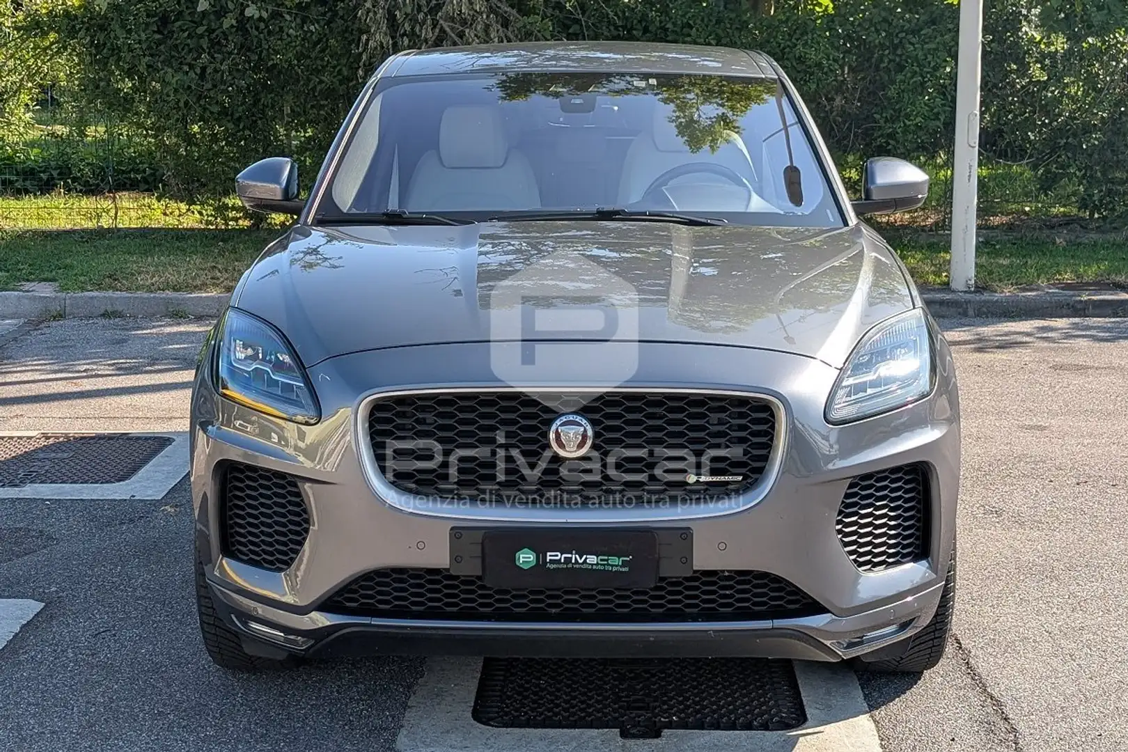 Jaguar E-Pace E-Pace 2.0 249 CV AWD aut. R-Dynamic SE Zilver - 2