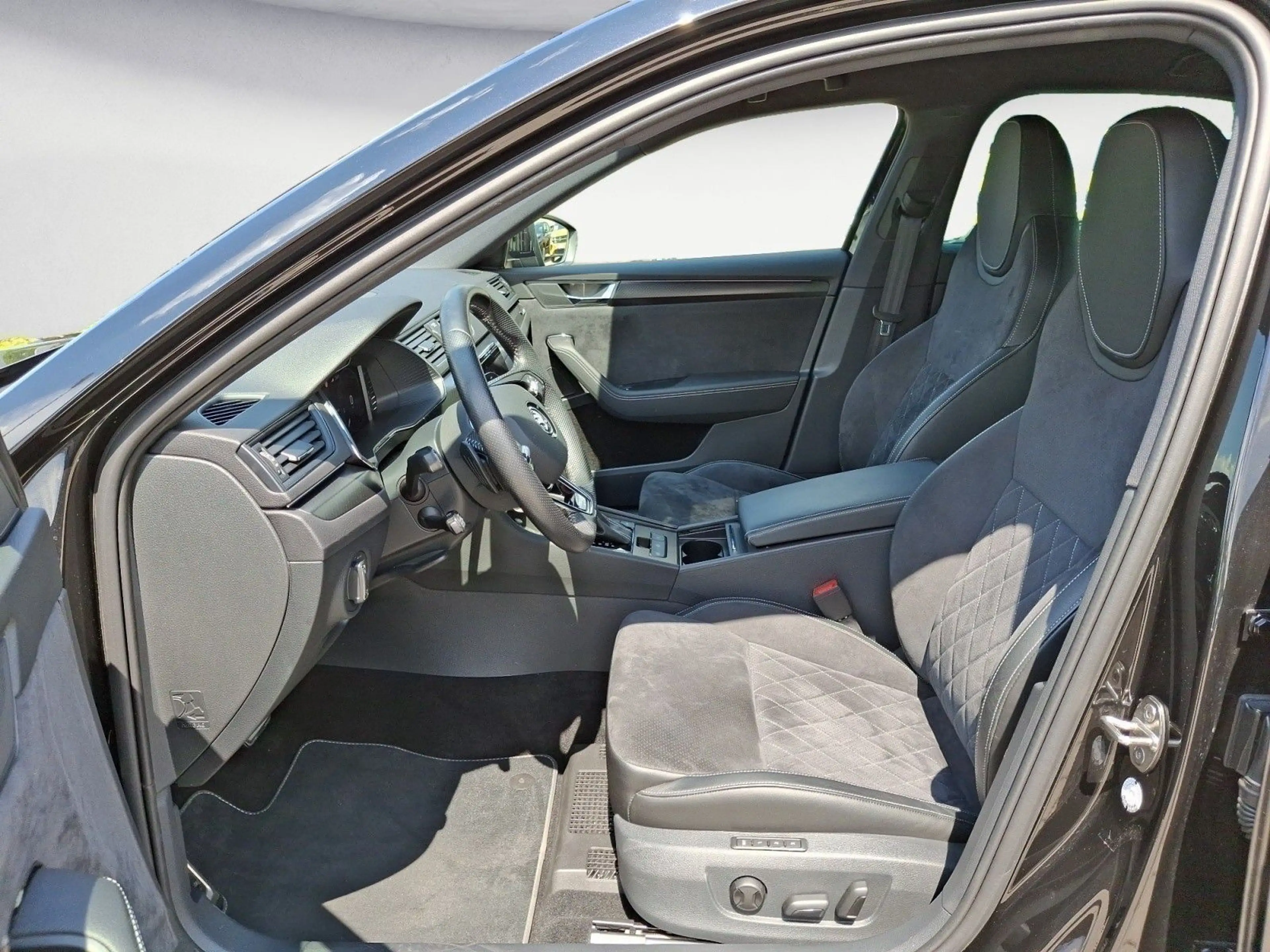 Skoda Superb Sportline 2.0 TSI DSG ABT Leistungssteige — photo 8