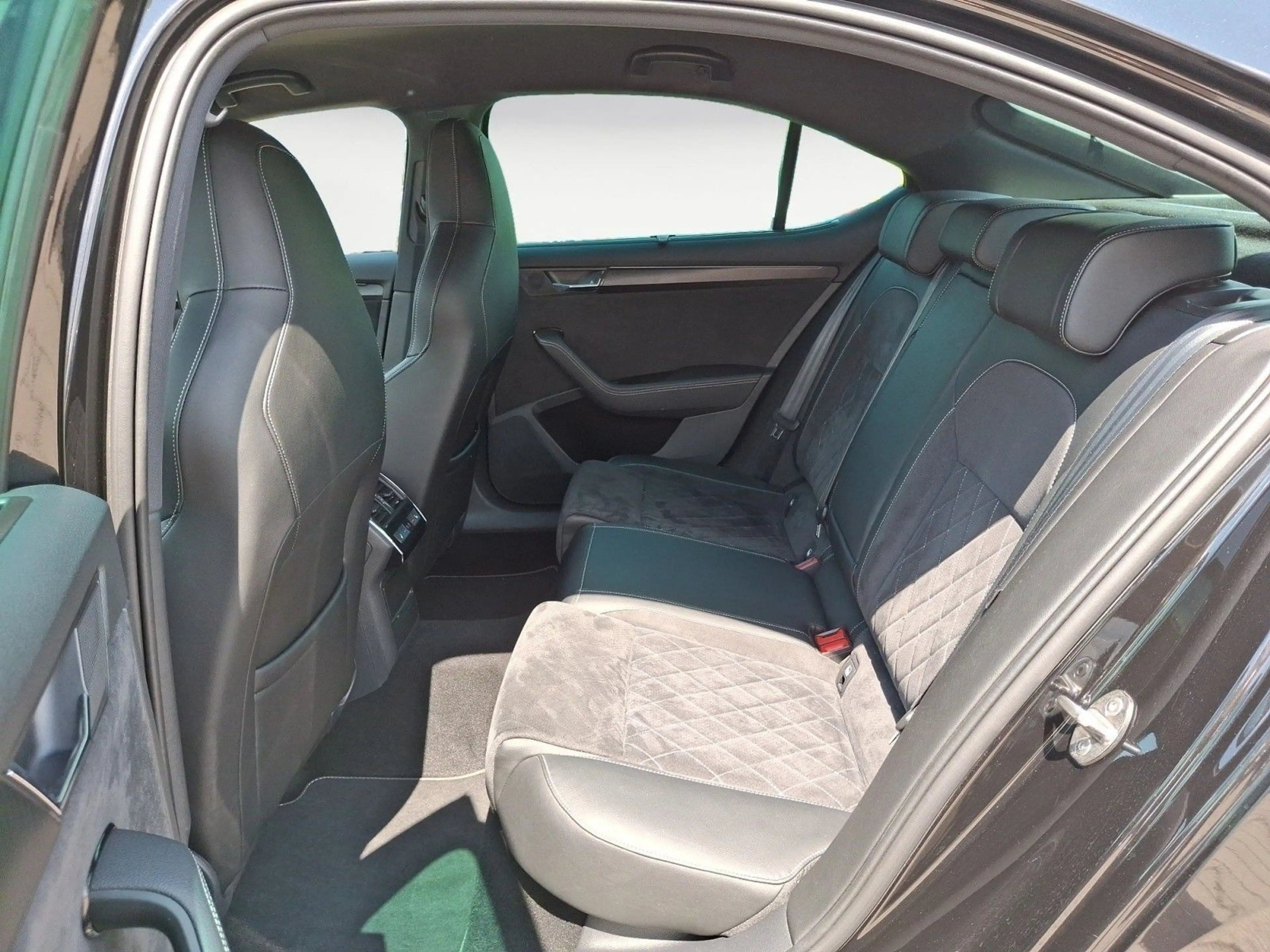 Skoda Superb Sportline 2.0 TSI DSG ABT Leistungssteige — photo 9